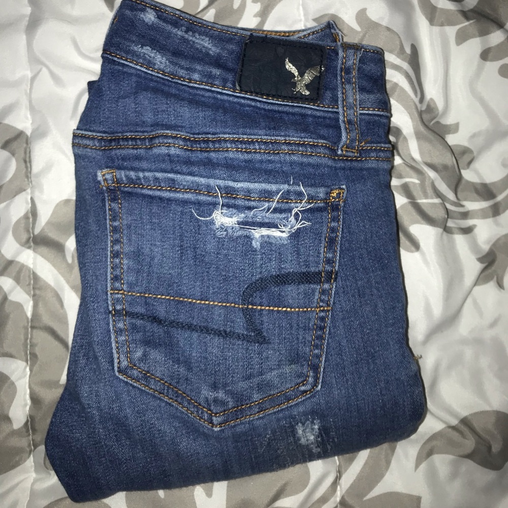 american eagle ripped skinny jeans